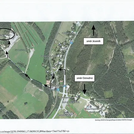 アパート Racek Ostružná